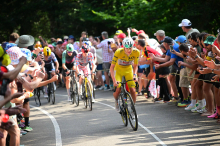 Tour de France: Tadej Pogacar baut Gesamtführung mit Solosieg aus