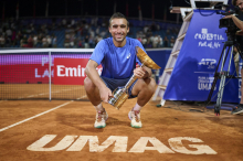 Merida v Umagu zaustavil maratonca Džumhurja in osvojil prvi turnir ATP v karieri