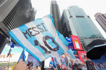 Drevi finale Španija – Argentina; Messi s čustvenim zapisom