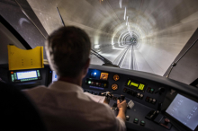 Völlig verrückt: 15.000 Volt und 180 km/h als Spielverderber