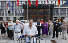 V DZ vloženih več kot 44 tisoč podpisov za referendum 
