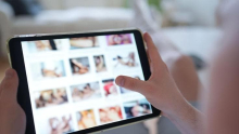 Il grande flop della tassa etica: dalla porno tax solo il 10% degli incassi attesi