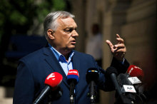 Orban poziva svoje podpornike, naj se uprejo zatiranju demokracije na Madžarskem