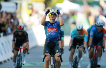 Van der Poel v sprintu bega dneva do zmage popeljal Philipsena