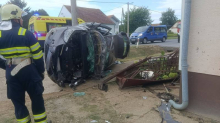 FOTO Jedan čovjek ozlijeđen kod Virovitice! Auto završio na boku