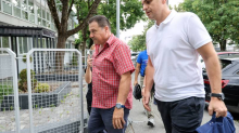 FOTO Istražitelji USKOK-a stigli su u prostorije HOO-! Tamo su doveli i uhićenog Šegotu...