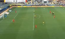 Pogledajte bizaran penal kojim je bh. velikan izgubio u Europi: Igrač uzeo loptu u ruke...