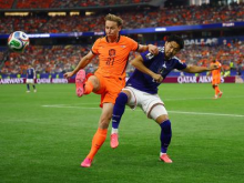Frenkie de Jong si je strgal vez v desnem kolenu