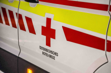Unfall in Kärnten : 56-Jähriger beim Rasenmähen von Auto erfasst 
