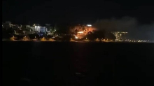 Izbio požar u Podstrani: Vatra je rastopila ručku od auta
