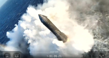 Super Heavy spet treščil v ocean, Starship prvič pristal brez eksplozije