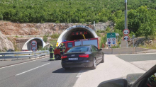 FOTO Zatvoren tunel Sv. Rok zbog prometne nesreće!