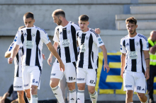 Nov poraz razglašene Olimpije; Maribor - Brinje 1:0 (polčas)
