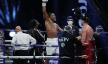 Nakon brutalnog nokauta Joshua je zatražio albansku zastavu. Evo što je napravio