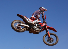 Herlings poka od samozavesti, Gajser v prvi vožnji 10.