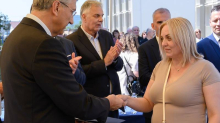 Privremeni korisnici u Petrinji i Sisku dobili ključeve stanova: 'Obnova je pri samom kraju'