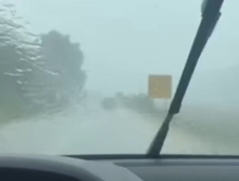 NE VIDI SE PRST PRED OKOM! Snažno nevreme zahvatilo ovaj deo Srbije, provala oblaka paralisala saobraćaj: Hitno se apeluje na OPREZ! (VIDEO)