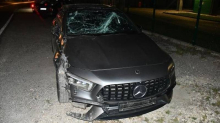 FOTO Pijan izletio kraj Zeline pa rušio sve pred sobom: Pokosio stupove i znakove Mercedesom