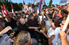 Vučić pokazao brigu o narodu: Pogledajte spisak svih novčanih pomoći i datuma isplata