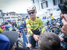 Van Aert o kaotičnem dogajanju in odstopu Vingegaarda na Touru: 