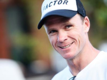 Chris Froome osupel nad Pogačarjem: Hvala bogu, da mi danes ni treba dirkati
