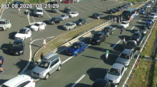 VIDEO Kolaps na A1, zbog gužve zatvaraju Sv. Rok: 'Sve stoji, ne možemo nigdje'. Kolona 5 km!