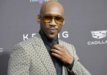 Mahershala Ali potrdil, da priredbe grozljivke Rezilo ne bo: 