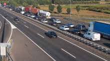 KAOS NA A1 Kolona duga 25 km zbog sudara prije Karlovca!