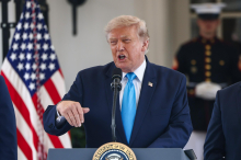 Trump: Iran ima še zadnjo možnost za sklenitev dogovora, sicer sledi 