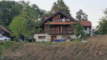 FOTO Eksplozija raznijela kuću kod Bosiljeva: Mladić se bori za život, još dvojica su ozlijeđena