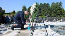 Tomašević položio vijence na Mirogoju uoči Dana pobjede: 'U Knin idem, kao i svake godine'