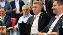Plenković: Do kraja mandata prosječna plaća 1600 eura, a u listopadu odluka o minimalcu