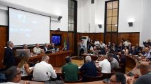 Bando di vendita in bilico e soldi agli sgoccioli, ma sull’ex Ilva Urso snobba i sindacati