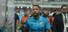 Neymar provoziert gegnerische Fans und sorgt vor Kabine für Tumulte