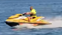 VIDEO NEVJEROJATNO Jet-skijem presijecao put kanaderima u Ninu: 'Vukao je goste na tubi'