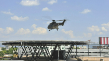 V zadnjih dneh več hudo poškodovanih, helikopter poleti tudi trikrat dnevno