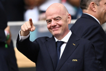 Infantino se je posul s pepelom, a odstopiti ne namerava
