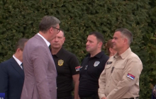 UŽIVO PREDSEDNIK VUČIĆ DOČEKAO VATROGASCE SPASIOCE KOJI SU U ŠPANIJI GASILI POŽARE: Počela svečanost ispred Palate Srbija (FOTO/VIDEO)