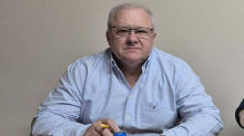 NAČELNIK BEZ KONTROLE Prijetio je smrću ocu s bebom, napao ga je sa svoja dva sina!
