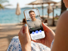 Video, glas in muska: novi multimedijski profili za učinkovito spletno zmenkarjenje na plaži