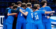 Mladi slovenski rokometaši za veliki finale proti Dancem