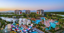 Do plaže katamaranom – drugačiji doživljaj odmora u Antaliji
