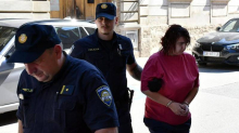 VIDEO Ovu ženu (36) sumnjiče za teško ubojstvo u Sl. Brodu. Doveli su je na ispitivanje