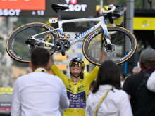 Demi Vollering drugič osvojila Tour, Urška Žigart končala kot 48.
