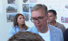 VUČIĆ PREKINUO GOVOR KADA SE ZAČUO PLAČ IZ PUBLIKE! 