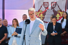 VUČIĆ S NARODOM U NOVOJ VAROŠI: Asfaltiraćemo 25 do 30 kilometara seoskih puteva, to košta 7-8 miliona evra! Dobićete i ski stazu