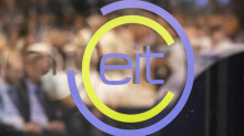 Top službe: EIT, Bird Buddy, AstraZeneca, SRIPS, Hit, Telekom Slovenije ...