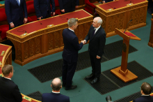 Novi madžarski predsednik je nekdanji predsednik vrhovnega sodišča Andras Baka