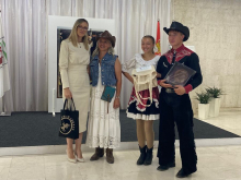 AMERIKANCI I KOREJCI PRVI PUT U SRBIJI: Folkloraši stigli u Sremsku Mitrovicu, evo šta ih je najviše oduševilo (FOTO)