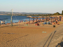 NEĆETE VEROVATI DA JE OVO DUNAV! Plaža u Srbiji izgleda kao da je na moru, turisti je ovog leta opsedaju (FOTO)
